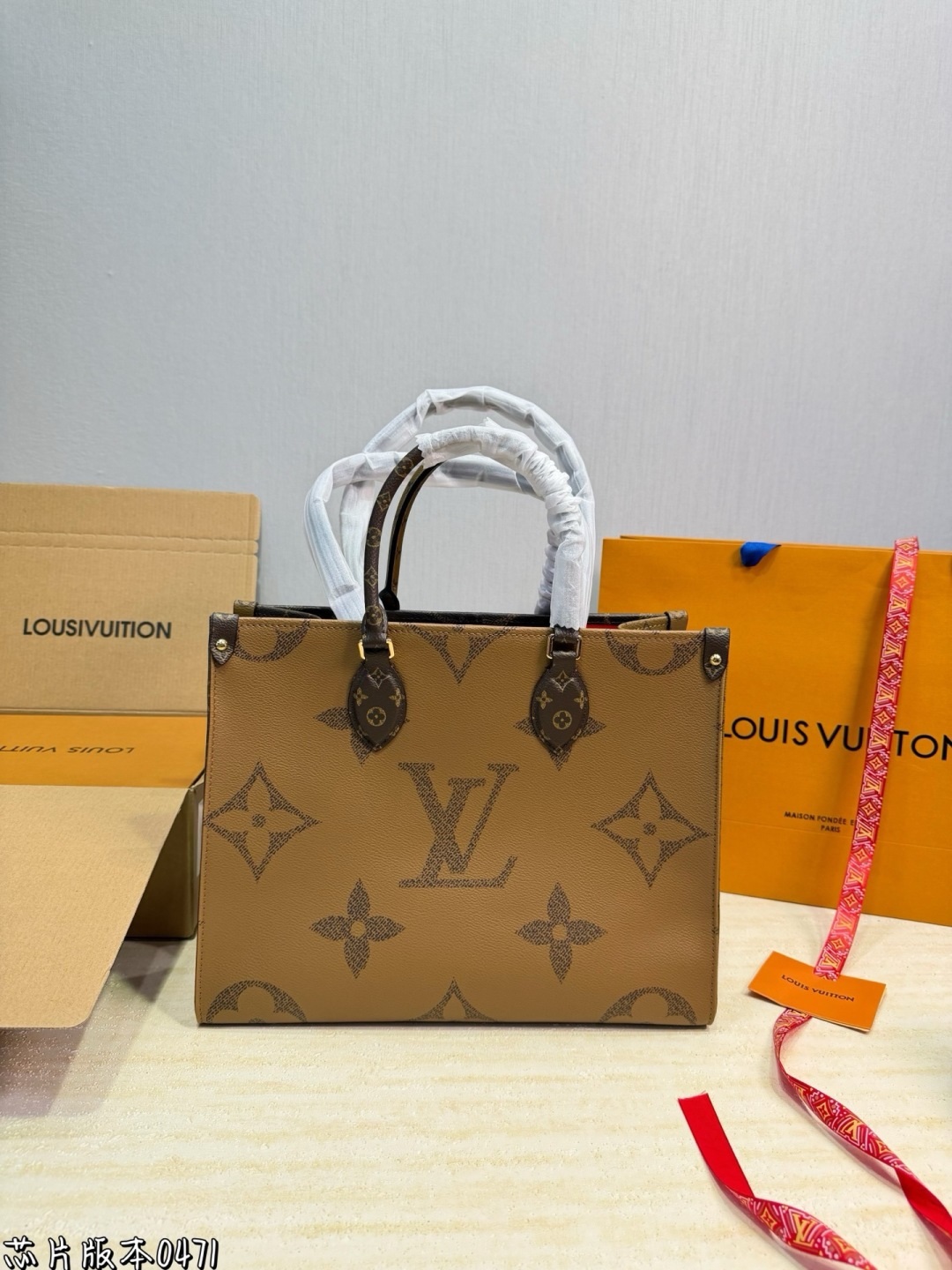 Louis Vuitton LV Onthego Tote Bag Gift Box Included | Luxury Designer Fashion Accessory